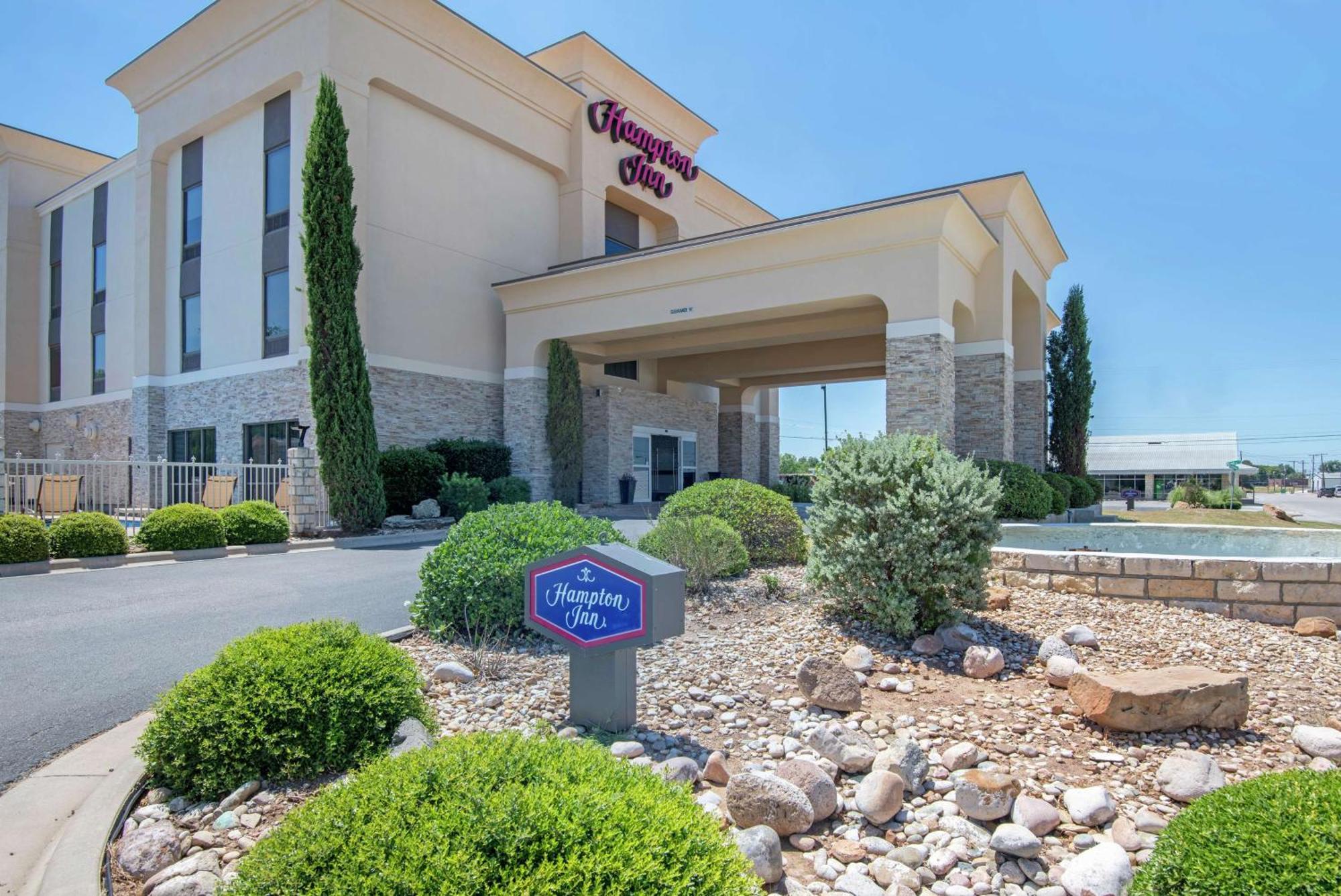 Hampton Inn Brownwood Exteriör bild